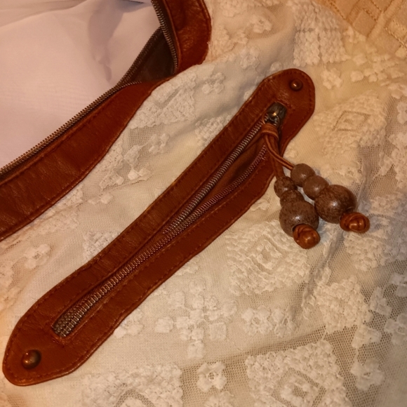 T-Shirts and Jeans lace front purse with braided strap - Picture 8 of 8